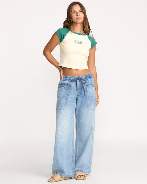 Beach Club Babe S/S T-shirt