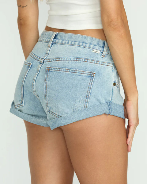 Get Low Denim Short - Light Wash
