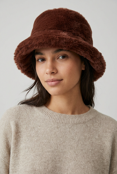 Ellee Cozy Bucket Hat