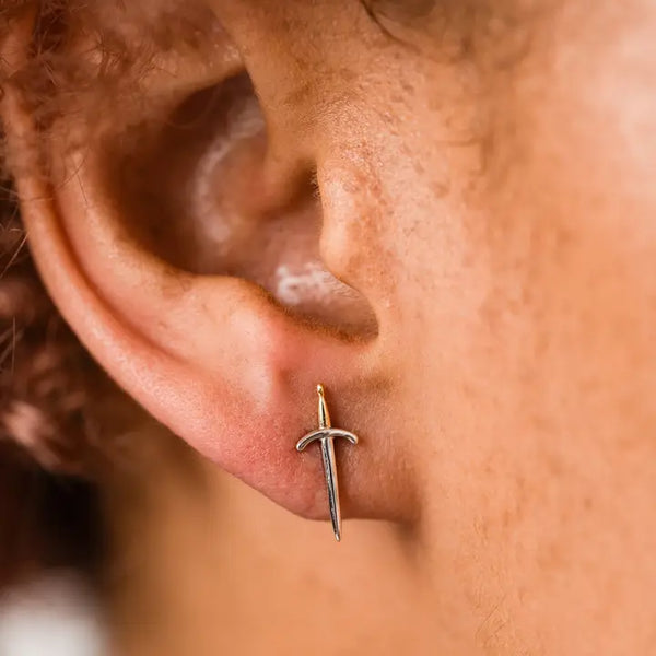 Dagger Studs