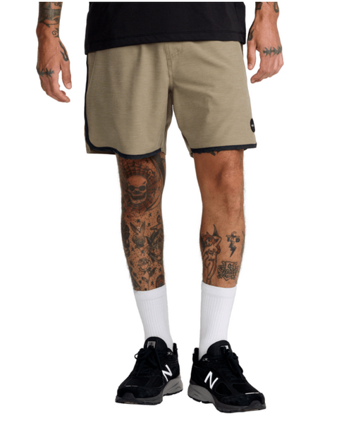 Yogger Hybrid 17" Short